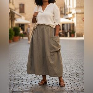 Eileen Fisher Cargo Skirt beige or stone color Size 2 X.